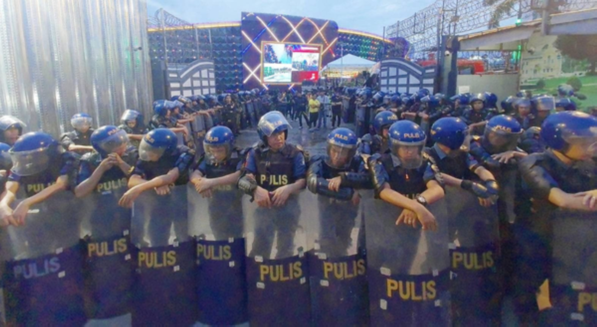 2,000 pulis, hinalughog KOJC compound para kay Quiboloy