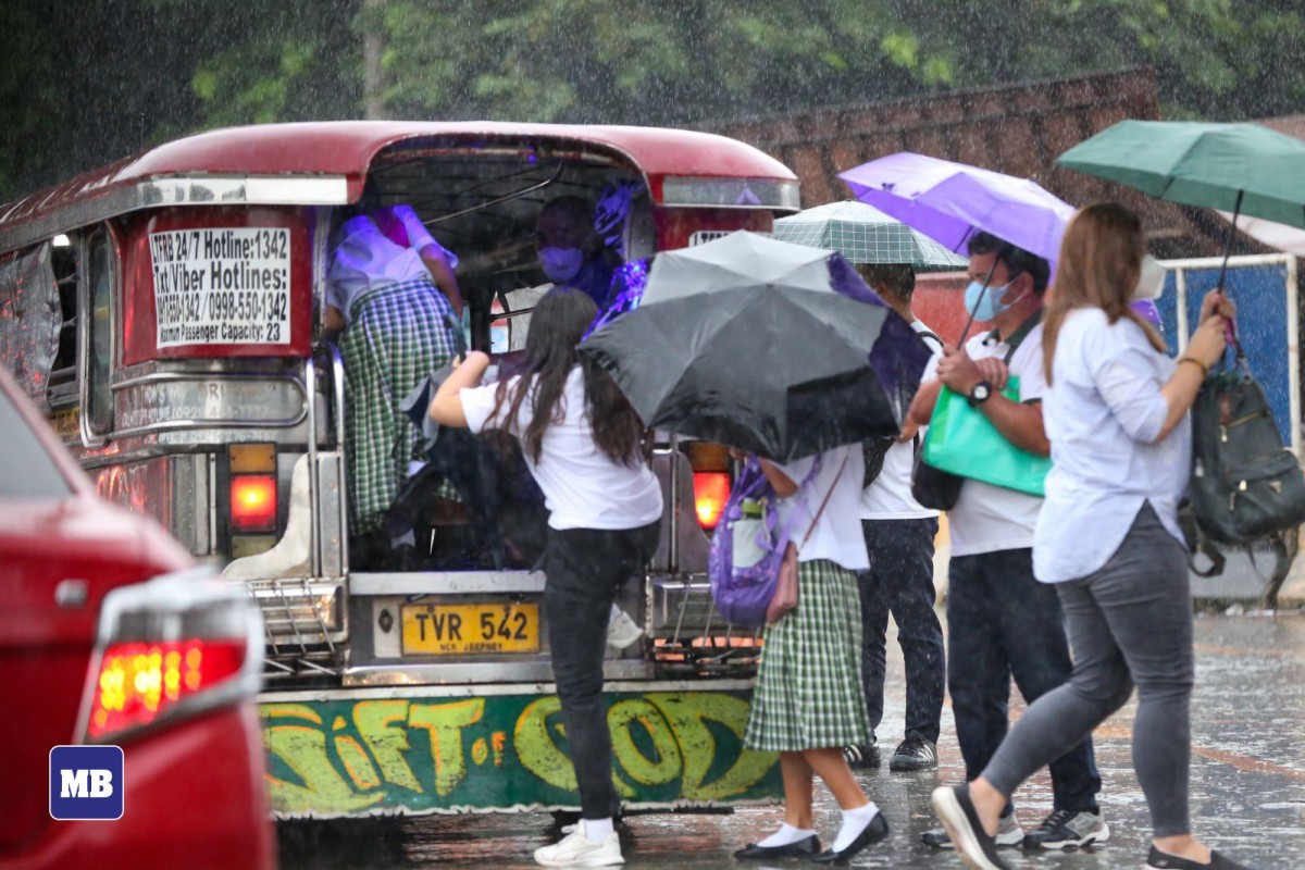 Klase at trabaho sa NCR, sinuspinde ng Malaca&ntilde;ang