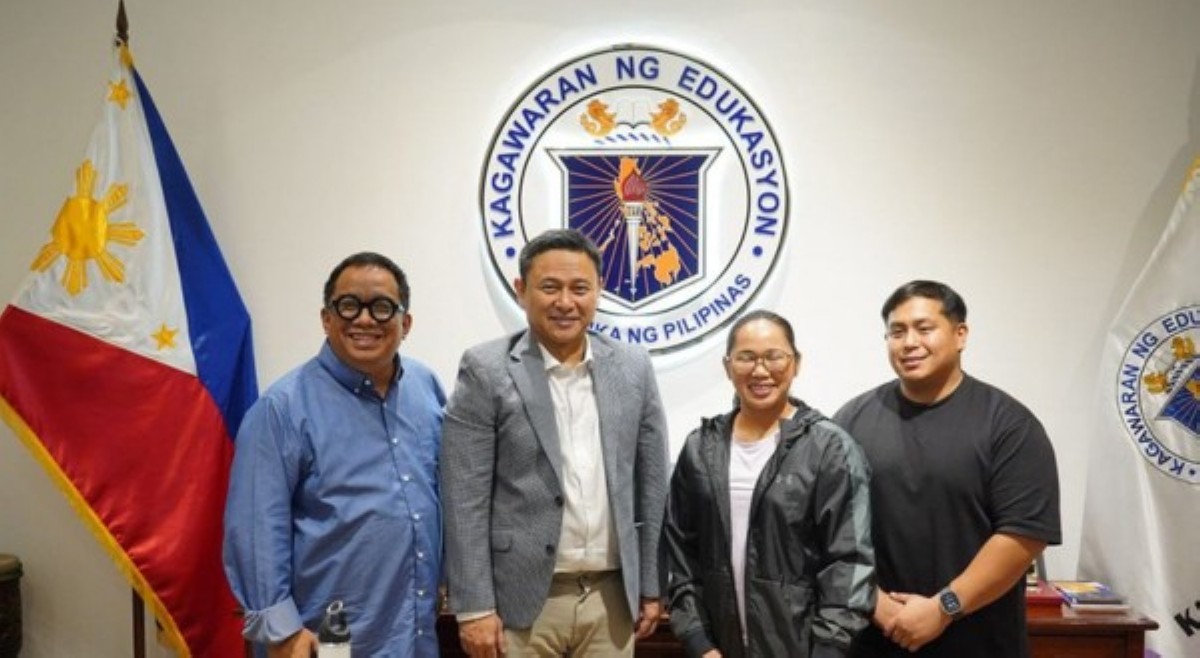 Hidilyn Diaz, Sonny Angara, nagpulong; weightlifting raratsada na sa Palarong Pambansa?