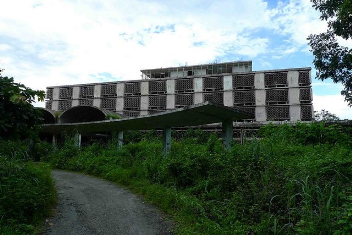 Clark Air Base Hospital (Courtesy: Pinterest)