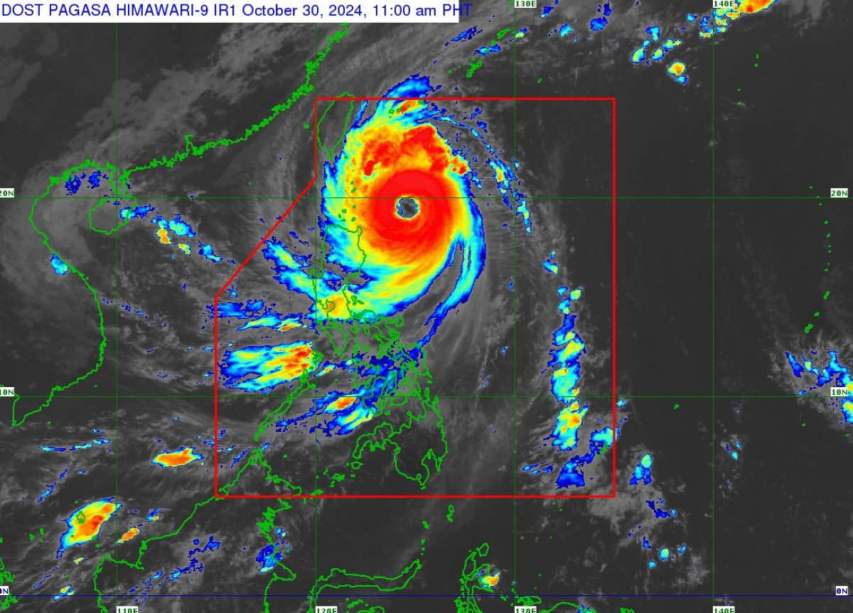 Super Typhoon Leon, nananalasa sa Northern Luzon; Batanes, maaaring itaas sa Signal no. 4