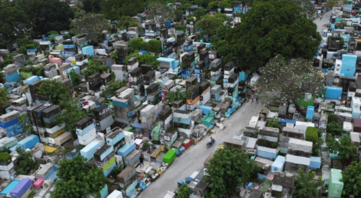 Nakolektang mga basura sa sementeryo sa Maynila, mas mababa ngayong taon