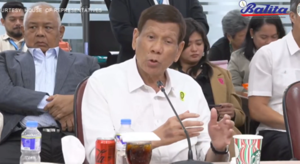 Giit ni Duterte: &lsquo;Maraming opisyal ng gobyerno ang bangag&rsquo;