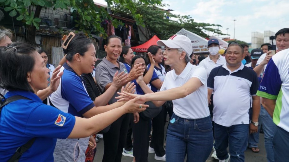 Manila LGU, namahagi ng tulong pinansiyal sa 2,000 pamilyang nasunugan sa Maynila