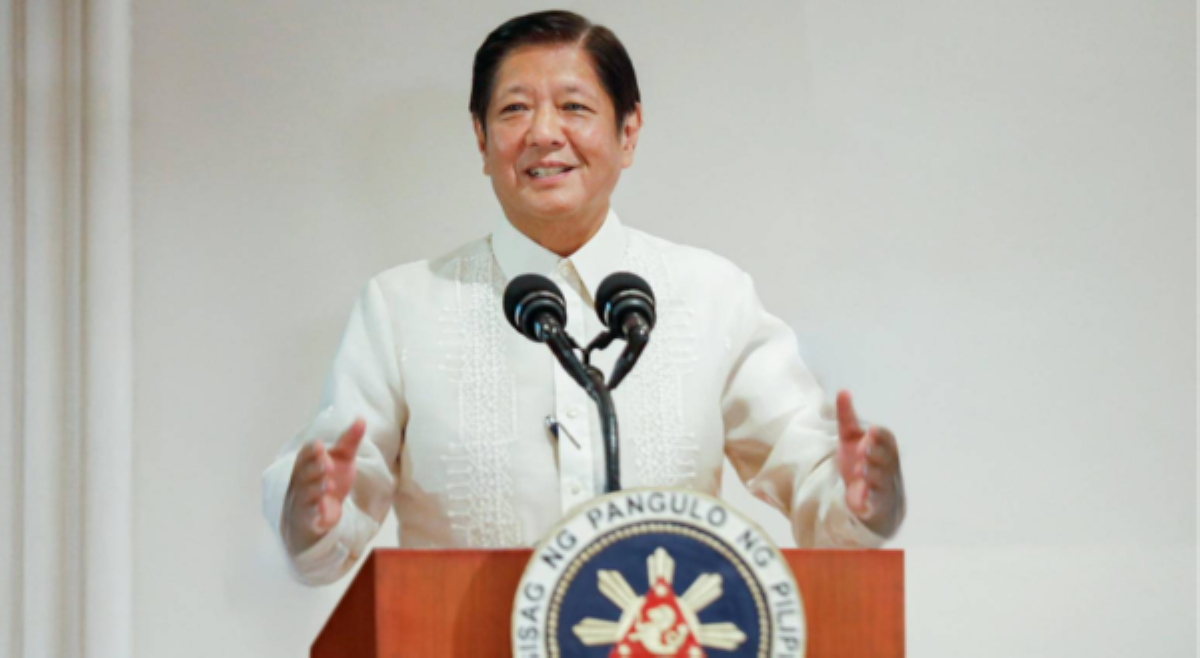 PBBM, magbabasa ng libro sa bakasyon