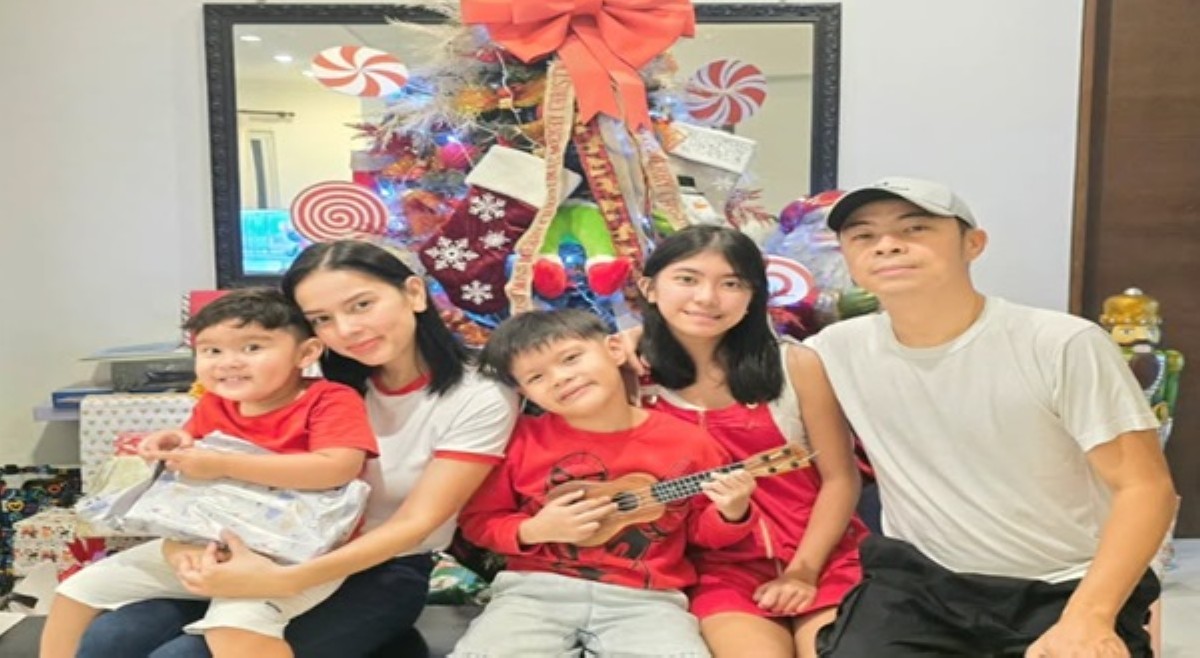 Chito Miranda bumati sa Pasko, flinex misis na si Neri at mga anak