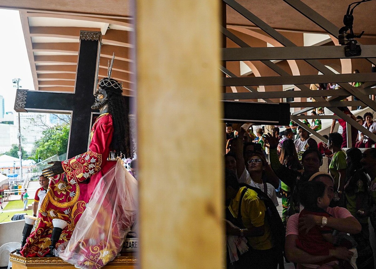 Higit 9K na deboto ni Jesus Nazareno, nakiisa sa unang araw ng 'Pahalik'